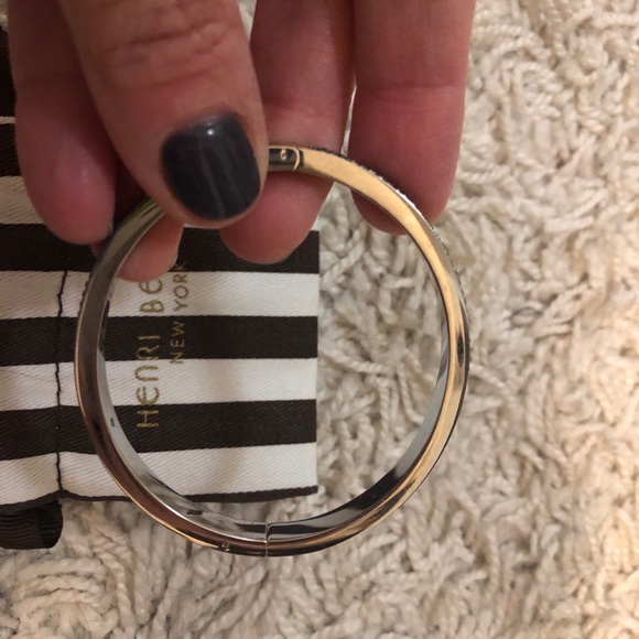 Henri Bendel Rox (rocks) Bracelet - Picture 4 of 5